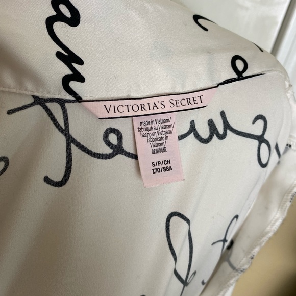 Victoria’s Secret White Silky Sweet Dreams Night Shirt - Picture 11 of 12